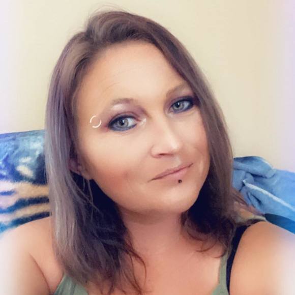 Meet your Posher, Amanda - Picture 1 of 1